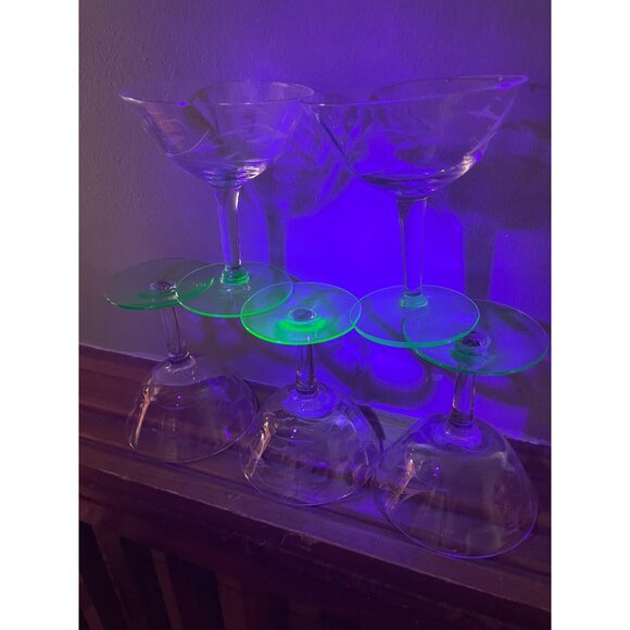 Vintage 1930s Set 5 Etched Stemware Glasses Uranium Base - Picture 15 of 16